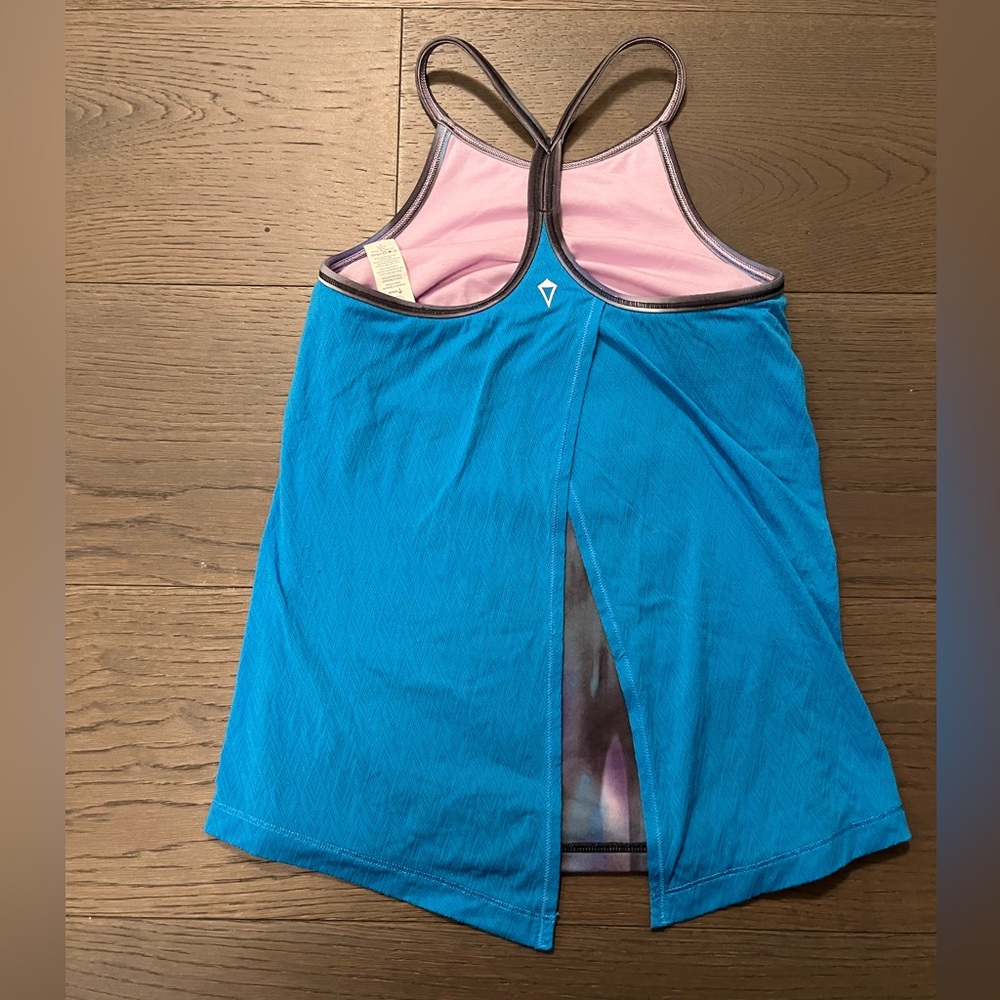 Ivivva by Lululemon turquoise tank sz 8